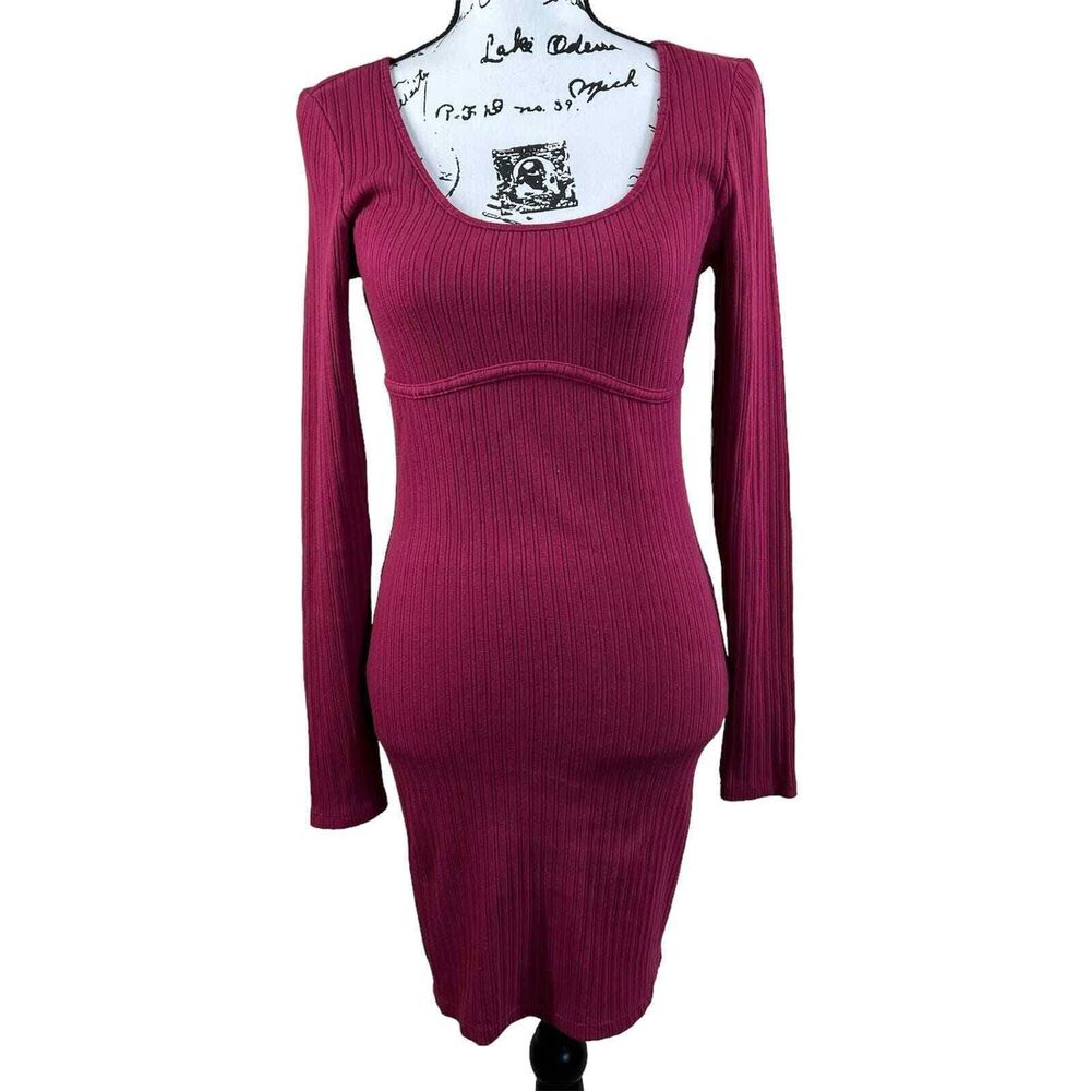 Forever 21 plum dress square-cut neckline allover ribbed long sleeve size M